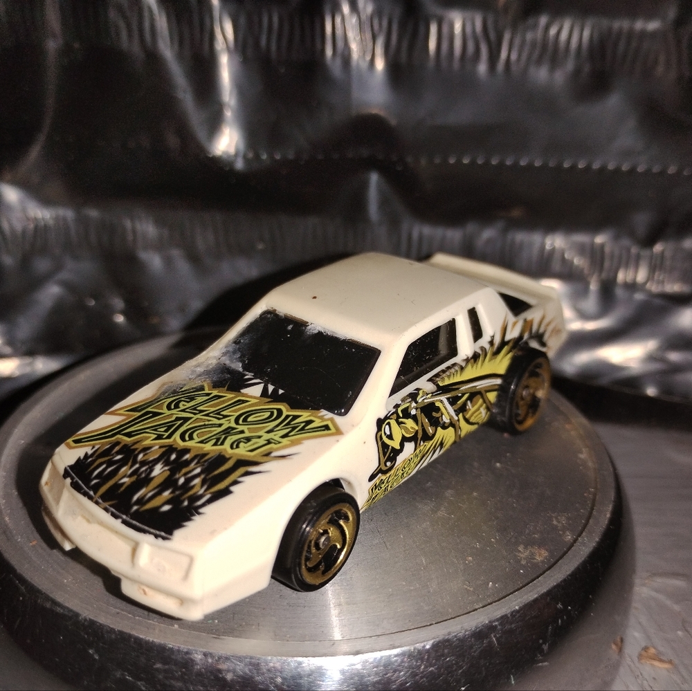 Hot Wheels Glow Racer Diecast Car